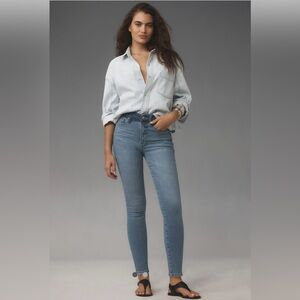 Good American Good Waist
Skinny Jeans